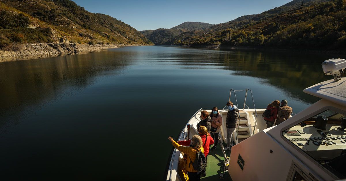 Ruta en catamarán da Ribeira Sacra