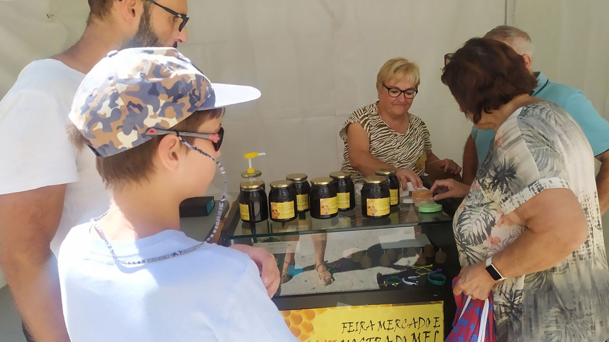 Feira-do-Mel-Quiroga-2