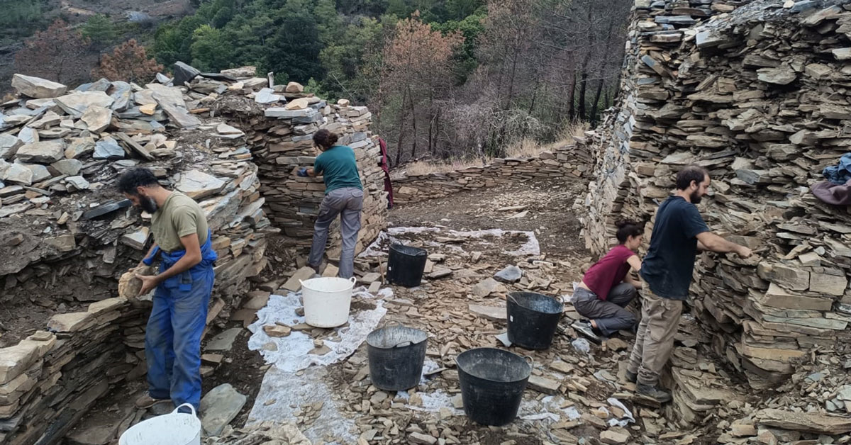 restauracion penas do Castelo Salcedo A Pobra