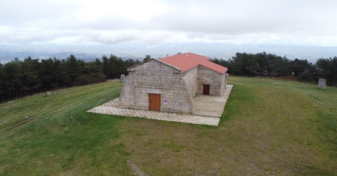 capela-do-faro-foto-por-chantada