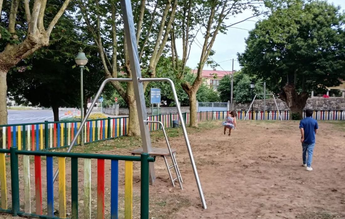 tirolinna-parque-infantil-campo-da-feira-taboada