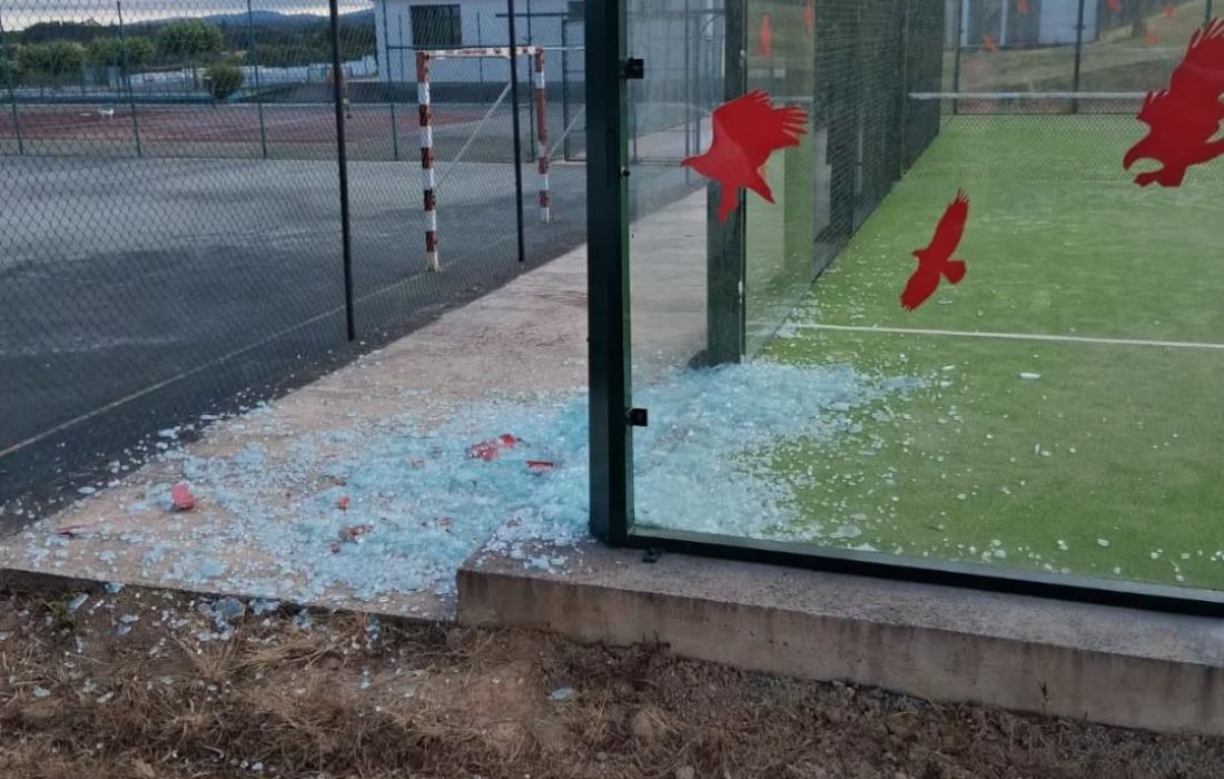rotura-pista-de-padel-madela-taboada