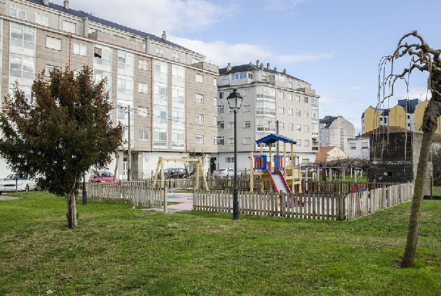 monforte-parque-infantil-rúa-santiago