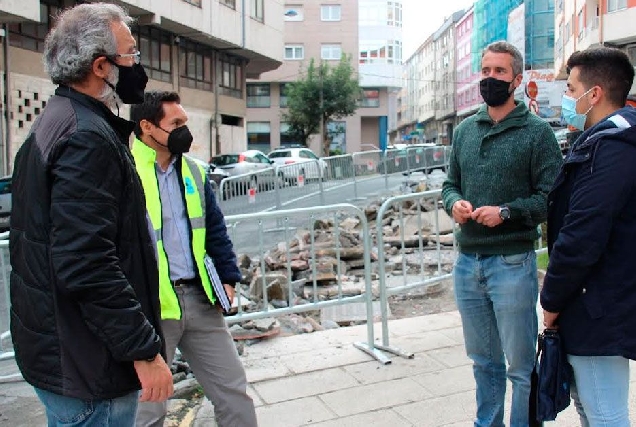 renovacion da praza da arbore, na rua Conde lugo