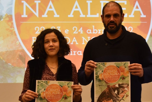 Mónica Freire e Alberto Uría na presentación (3)