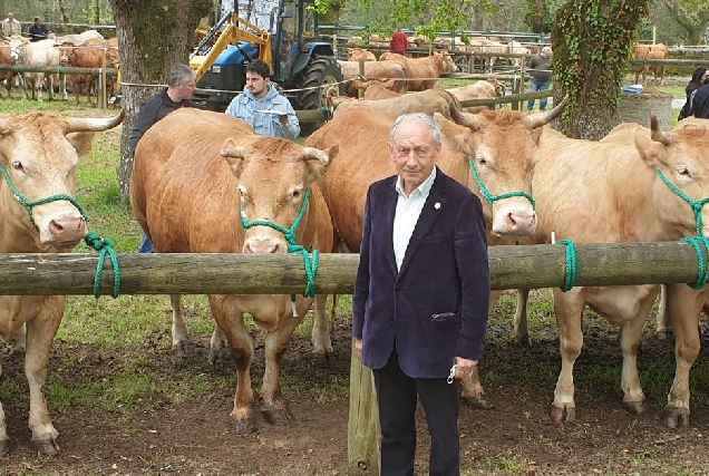 cesar dorado presidente acruga