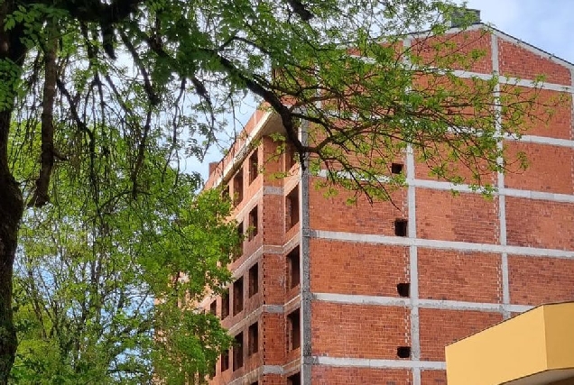 edificio a demoler en Sarria