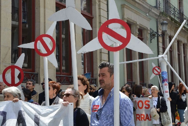 manifestacion eolicos muralla lugo5