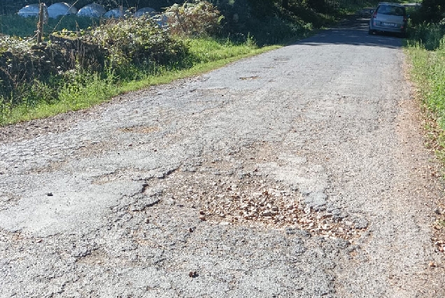 Estrada en mal estado Por Chantada