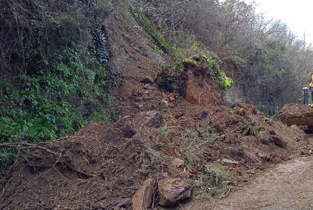 derrube estrada LU 933 Quiroga