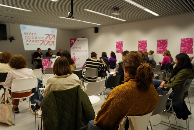 Imaxe da xuntanza celebrada este xoves na UDC cos departamentos de Orientación de Bacharelato e Ciclos Formativos de Grao Superior de Galicia.