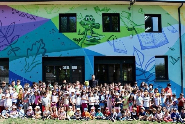 Escuela nadela portada