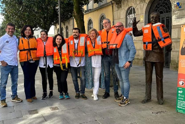 'Nos seus pés' Lugo