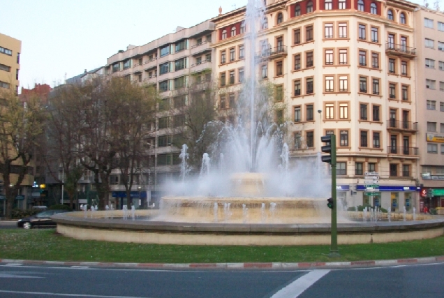 Imaxe da fonte de Catro Camiños na Coruña