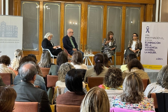 Imaxe da conferencia “Erradicar a trata e a explotación sexual. Unha responsabilidade colectiva” no Liceo de Ourense