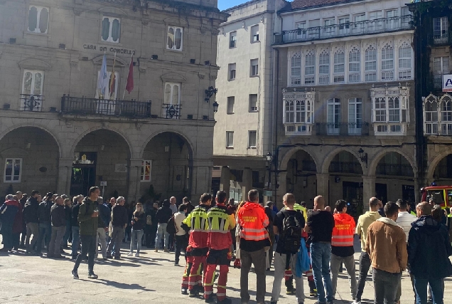 Mobilizacións dos traballadores municipais fronte ao Concello de Ourense