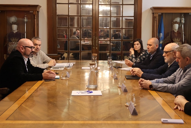 reunión-dos-alcaldes-da-comarca-de-Sarria-matadoiro